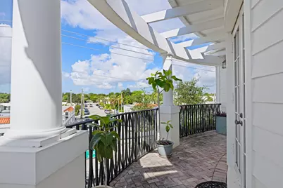 1970 S Dixie Highway #R2, West Palm Beach, FL 33401 - Photo 2