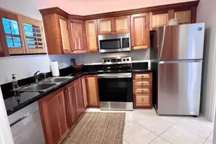 208 S Lakeside Dr, Lake Worth Beach, FL 33460 - Photo 8