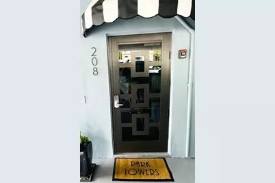 208 S Lakeside Drive #202, Lake Worth Beach, FL 33460 - Photo 2