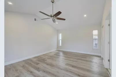 9320 Sun Pointe Drive, Boynton Beach, FL 33437 - Photo 12