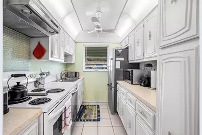 1010 Circle Terrace E #C, Delray Beach, FL 33445 - Photo 10