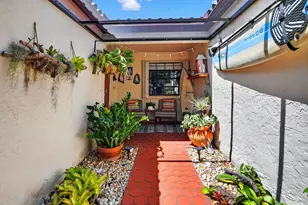 45 Centennial Ct, Deerfield Beach, FL 33442 - Photo 4