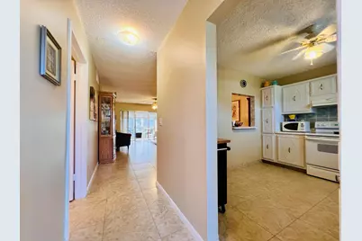 203 Oxford 500, West Palm Beach, FL 33417 - Photo 2