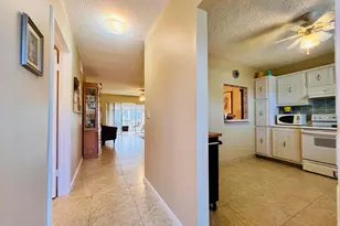 203 Oxford 500, West Palm Beach, FL 33417 - Photo 2