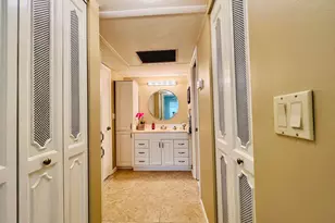 203 Oxford 500, West Palm Beach, FL 33417 - Photo 10