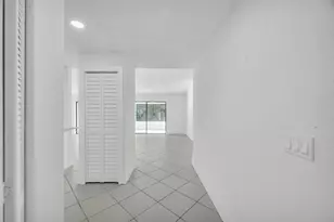 2514 SE Alfonso Ave, Port Saint Lucie, FL 34952 - Photo 10