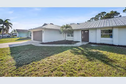 2514 SE Alfonso Avenue, Port Saint Lucie, FL 34952 - Photo 6
