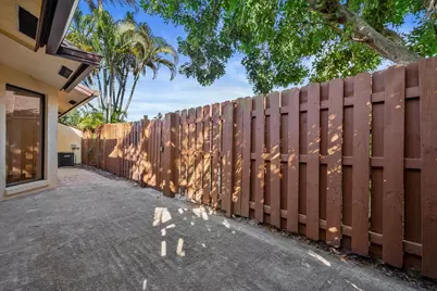 402 Springdale Circle #40-B, Lake Worth, FL 33461 - Photo 22