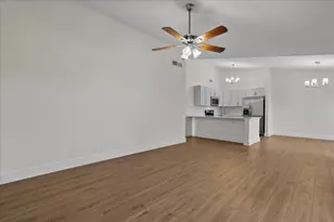 402 Springdale Cir, Lake Worth, FL 33461 - Photo 4