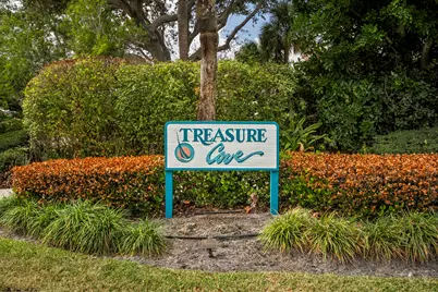 8222 SE Royal Street, Hobe Sound, FL 33455 - Photo 6