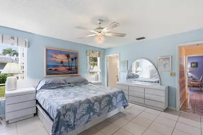 5462 Mariesa Avenue, West Palm Beach, FL 33417 - Photo 14