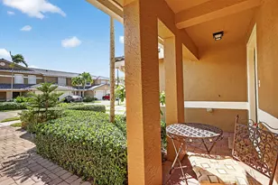 2990 SE Lexington Lakes Dr, Stuart, FL 34994 - Photo 4