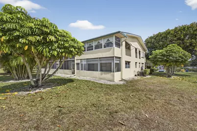 93 Dorchester E, West Palm Beach, FL 33417 - Photo 18