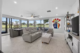 19389 Sabal Lake Dr, Boca Raton, FL 33434 - Photo 8