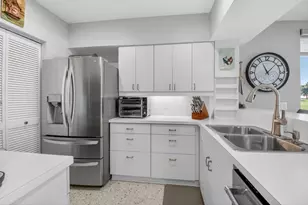 19389 Sabal Lake Dr, Boca Raton, FL 33434 - Photo 14