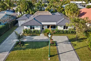 125 Cascade Ln, West Palm Beach, FL 33404 - Photo 2