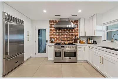 125 Cascade Lane, West Palm Beach, FL 33404 - Photo 10