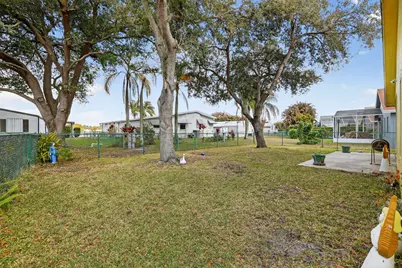 9042 SW Caprice Circle, Stuart, FL 34997 - Photo 10