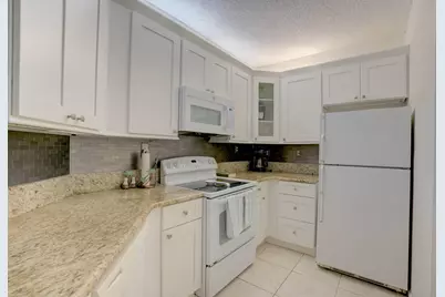 200 Uno Lago Drive #202, Juno Beach, FL 33408 - Photo 6