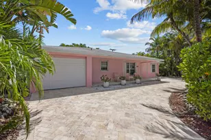 247 SE 3rd Ave, Delray Beach, FL 33483 - Photo 1