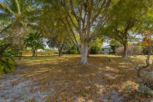 426 N 5th St, Lantana, FL 33462 - Photo 1