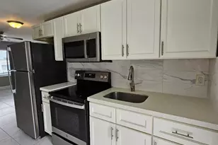 933 W 7th St, Riviera Beach, FL 33404 - Photo 6