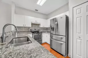 533 NW Portofino Ln, Port Saint Lucie, FL 34986 - Photo 10