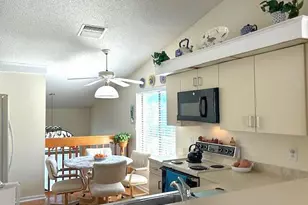 10415 S Circle Lake Dr, Boynton Beach, FL 33437 - Photo 16