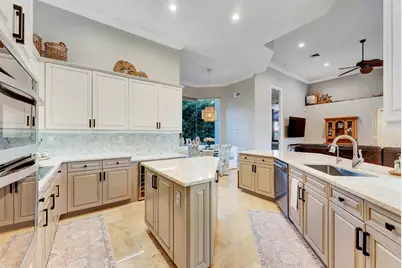 6261 NW 120th Drive, Parkland, FL 33076 - Photo 10