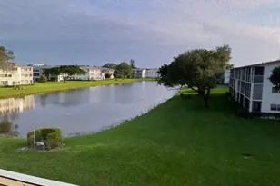 156 Brighton D, Boca Raton, FL 33434 - Photo 2