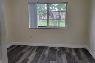 7832 Sonoma Springs Cir, Lake Worth, FL 33463 - Photo 10