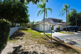 6670 Canary Palm Cir, Boca Raton, FL 33433 - Photo 2