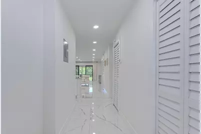 8545 Casa Del Lago #F, Boca Raton, FL 33433 - Photo 4