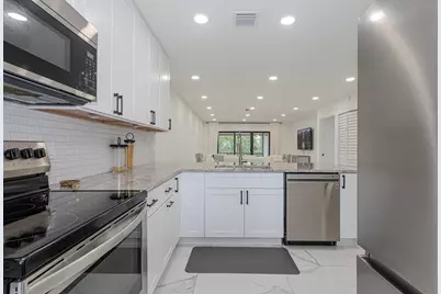 8545 Casa Del Lago #F, Boca Raton, FL 33433 - Photo 8