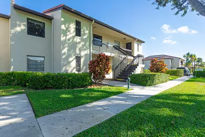 8545 Casa Del Lago #F, Boca Raton, FL 33433 - Photo 2