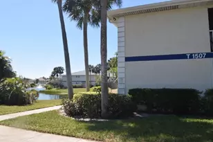 1507 SE Royal Green Cir, Port Saint Lucie, FL 34952 - Photo 2