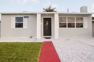 746 Locust St, West Palm Beach, FL 33405 - Photo 1