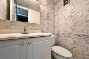 76 Sheffield D, West Palm Beach, FL 33417 - Photo 8