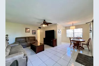 76 Sheffield D, West Palm Beach, FL 33417 - Photo 2