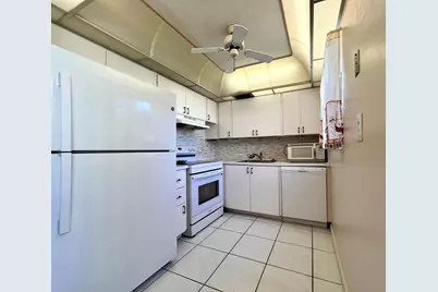 76 Sheffield D, West Palm Beach, FL 33417 - Photo 4