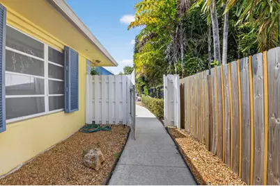111 SE 7th Avenue #A, B, C & D., Delray Beach, FL 33483 - Photo 14
