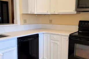 1234 S Lakes End Dr, Fort Pierce, FL 34982 - Photo 2