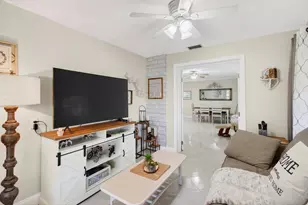 4530 NW 4th St, Delray Beach, FL 33445 - Photo 12