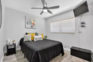 300 NE 20th St, Boca Raton, FL 33431 - Photo 16