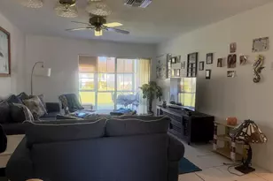 2936 Ashley Dr E, West Palm Beach, FL 33415 - Photo 10