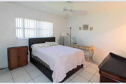 2936 Ashley Drive E #B, West Palm Beach, FL 33415 - Photo 22