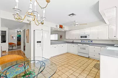 2330 SW 23rd Cranbrook Drive, Boynton Beach, FL 33436 - Photo 10