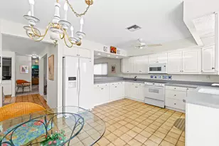 2330 SW 23rd Cranbrook Dr, Boynton Beach, FL 33436 - Photo 10