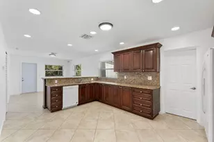 105 NW 7th Ct, Deerfield Beach, FL 33441 - Photo 4