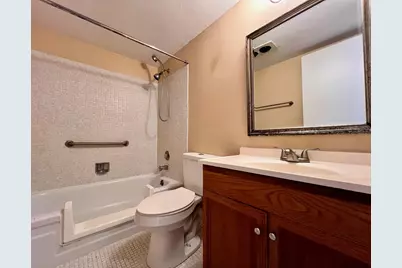 240 Bedford J, West Palm Beach, FL 33417 - Photo 8